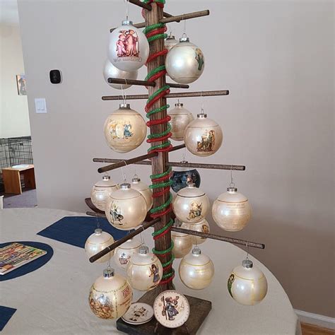 5 Ways to Showcase Ornaments with a Display Stand