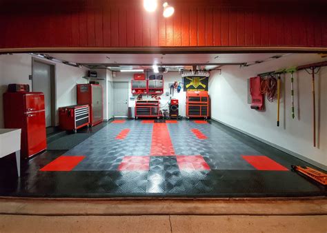 Photo Gallery In 2020 With Images Garage Decor Cool Garages