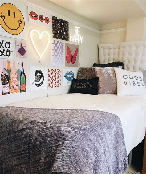 Pin By Allegra On Good Vibes Room Makeover Bedroom Room Redesign