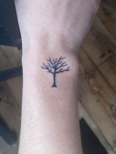 5 Poison Tree Neck Tattoo Ideas