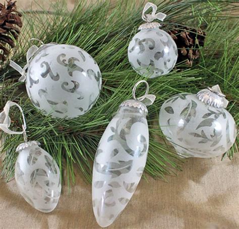 Pretty Etched Glass Ornament Set Glass Ornaments Diy Diy Christmas