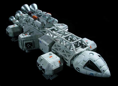 Previewsworld Space 1999 Eagle 1 Dlx Ed 1 72 Scale Model Kit C 1 1 1