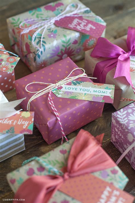 Printable Mother S Day Wrapping Paper And Gift Tags By Lia Griffith