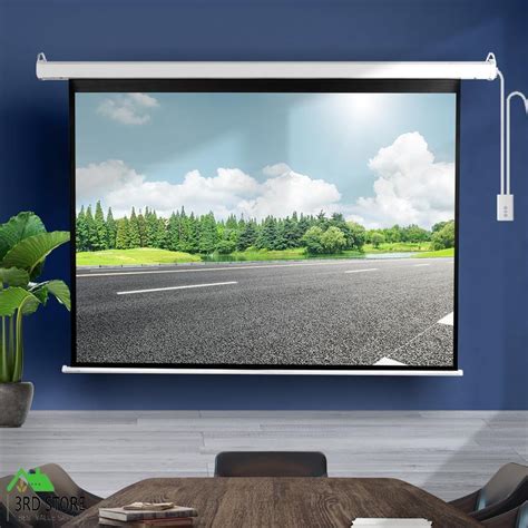 Retractable Projector Screen: Perfect for Home Theaters