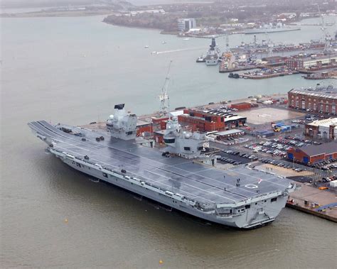 Royal Navy S Biggest Ever Warship Hms Queen Elizabeth Commissioned In