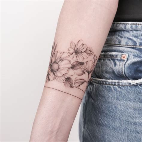 Share 72 Flower Armband Tattoo In Cdgdbentre