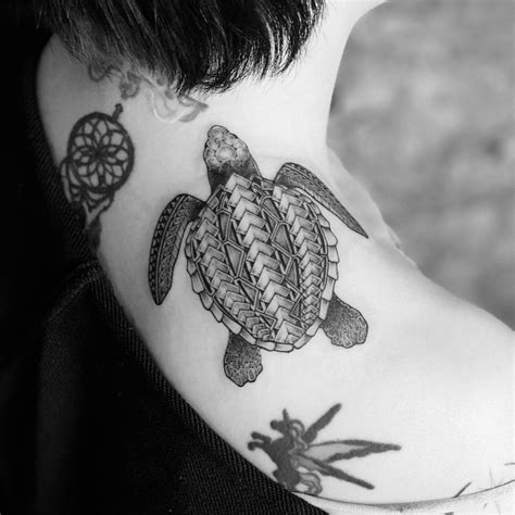 Share More Than 75 Minimalist Sea Turtle Tattoo Super Hot In Cdgdbentre