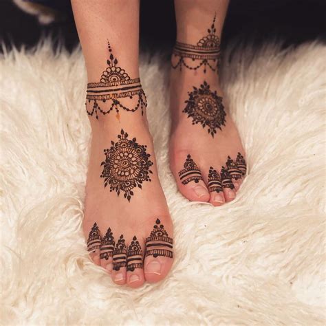 Simple Henna Foot Designs