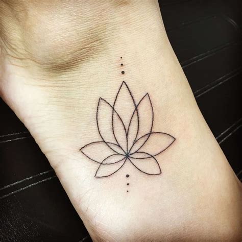 10 Minimalist Lotus Flower Tattoo Designs