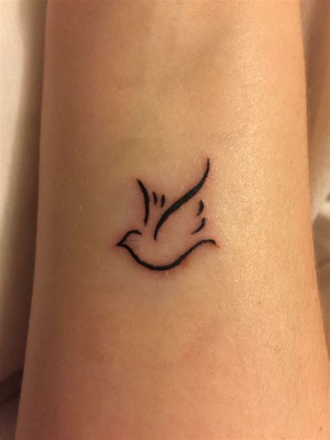 10 Small Dove Tattoo Designs to Inspire You