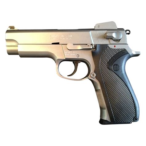 Smith Wesson Model 5906 Budakeszi L T R Komplexum