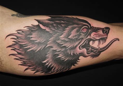 Snarling Wolf Tattoo Snarling Wolf Wolf Tattoo Pagan Tattoo