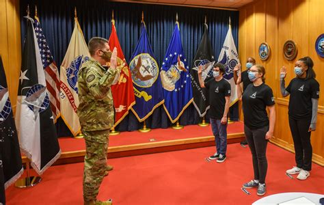 Space Force Enlists First Trainees To Bmt At Jbsa Lackland Amp Gt Joint Base San Antonio Amp Gt News