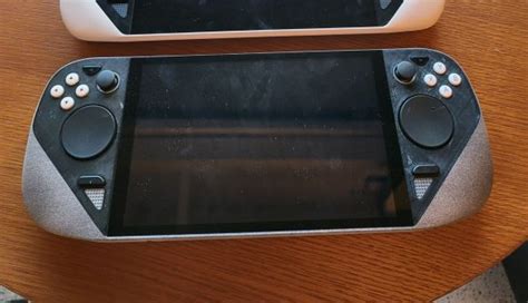 Steam Deck Prototypes Show The Evolution Of Valve S Handheld Gaming Pc