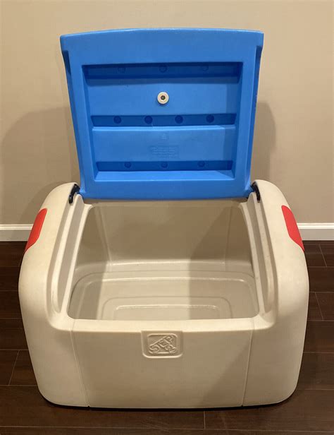 Step 2 Toy Box Storage Chest W Red Handles Blue Lid Very Clean