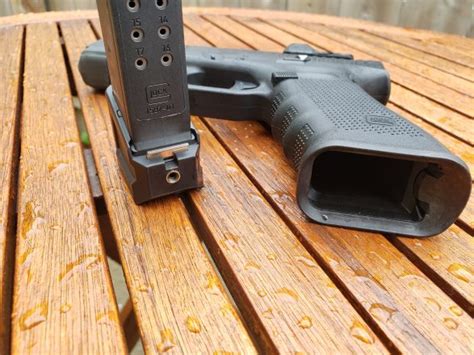 Strike Industries Glock Magazine Extension Primer Peak