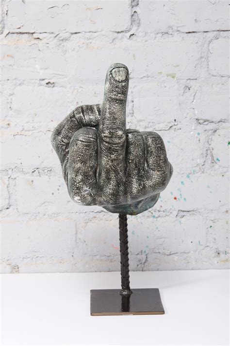 T L Chargement The Bird Middle Finger Hand Pose Par Matej Rehulek