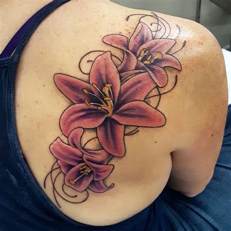 7 Unique Tattoo Lily Flower Designs