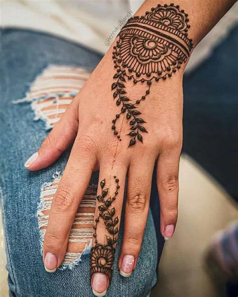 Stunning Tattoo Mehndi Designs to Try Now