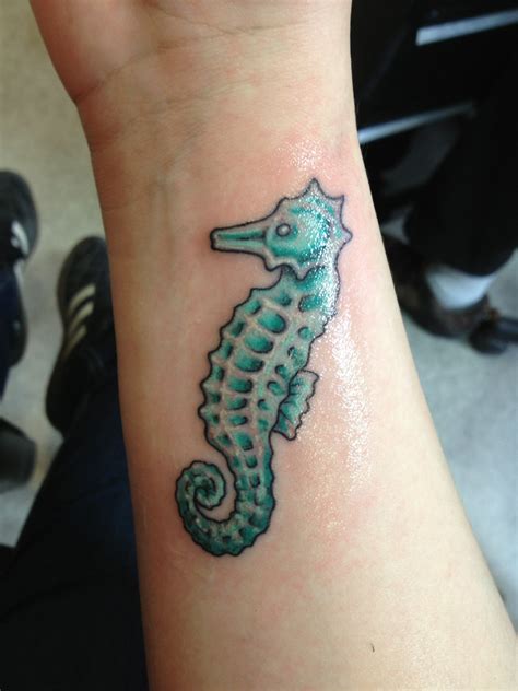 7 Stunning Seahorse Tattoo Designs You'll Love