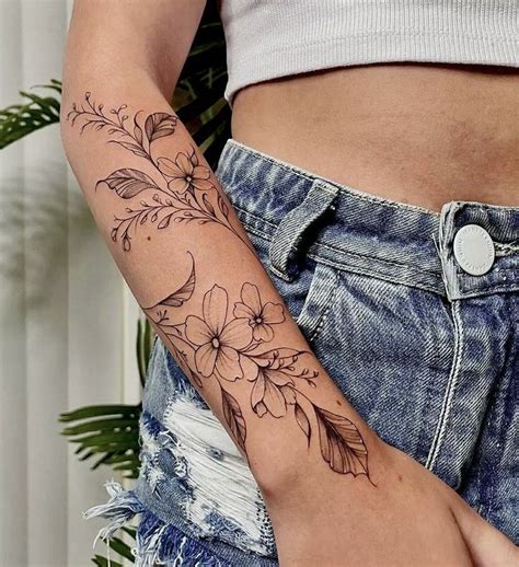 10 Unique Tattoo Designs for Women's Forearms