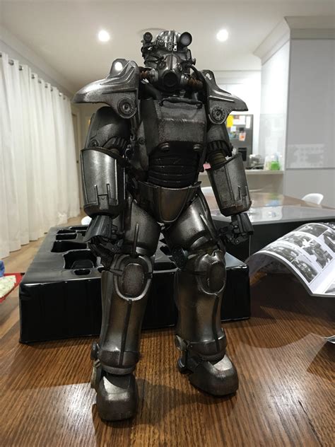 The Fallout 4 T45 Power Armor Figurine Is Pure Epicness Ftw Gallery