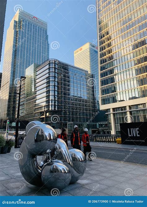 The Knot Sculpture By Richard Hudson In Canary Wharf London Editorial Image Image Of Curves