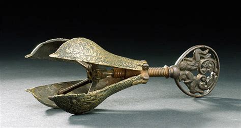 The Pear Of Anguish A Nightmarish Torture Device From Middle Ages