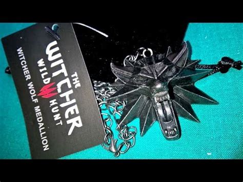 The Witcher Wild Hunt Medallion And Chain V04 Review Youtube