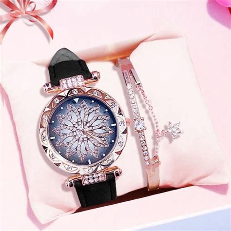 This Exotic Watch And Bracelet Set For Women Is Cleverly Laid Out To Form A Noteworthy Flower