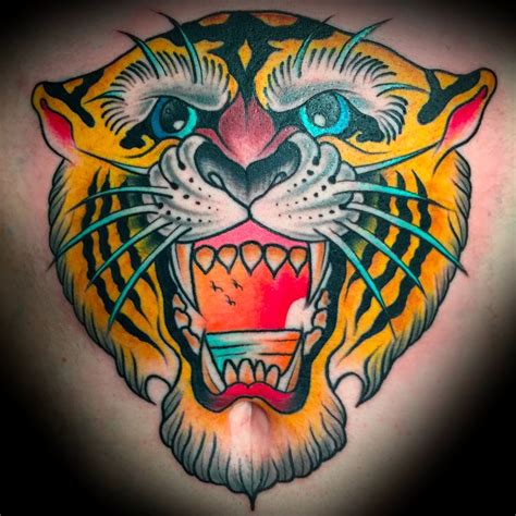 Trad Tiger On A Belly Made By Andrea Magrassi Art Of Camden Tattoo Shop