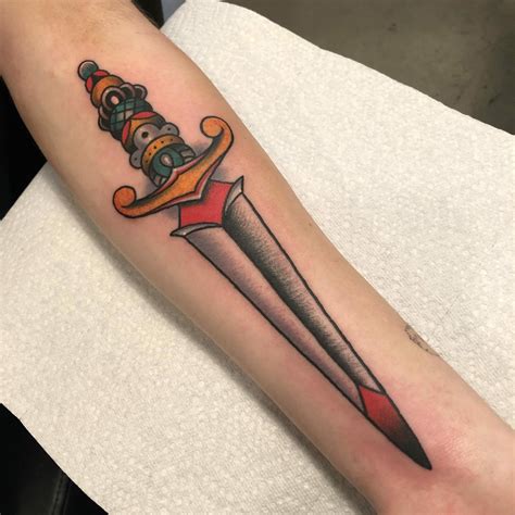 7 Traditional Dagger Tattoo Designs to Die For