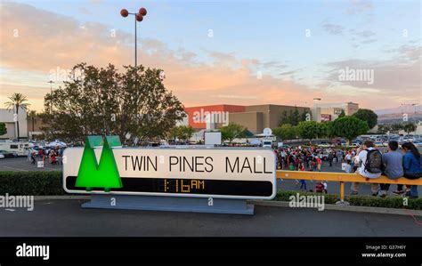 5 Ways to Shop Twin Pines Mall