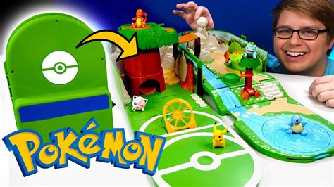 Unfolding The Pok Mon Carry Case Playset Youtube