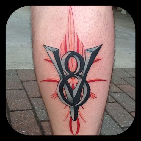 Very Cool V8 Logo With Some Pinstripe Designs Hot Rod Tattoo Tattoos