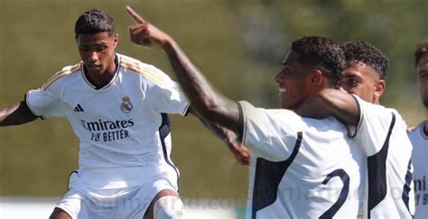 Vinicius Tob As La Ha Liado Con El Castilla No Se Habla De Otra Cosa Defensa Central