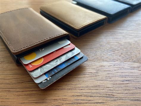 5 Ways to Organize Your Wallet with Cards