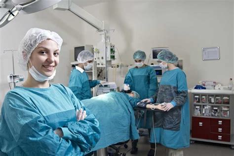 Surgical Assistants: Who They Are and What They Do