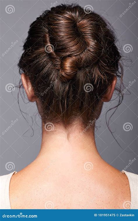 7 Ways to Style the Back of a Woman's Head