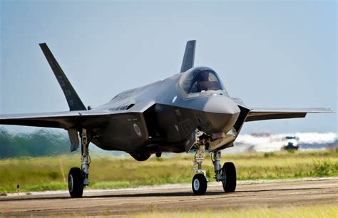 World S Best Fighter Jet Israel S Very Special F 35 Stealth Fighter