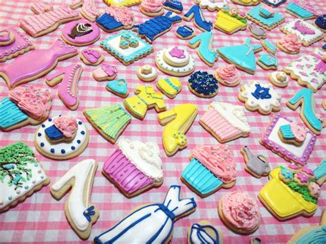 Worth Pinning Dollhouse Inspired Sugar Cookies