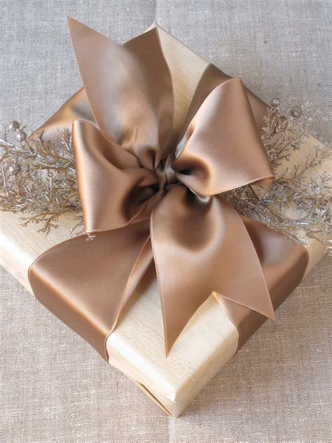 Wrapping A Present With Ribbon At Heather Daugherty Blog