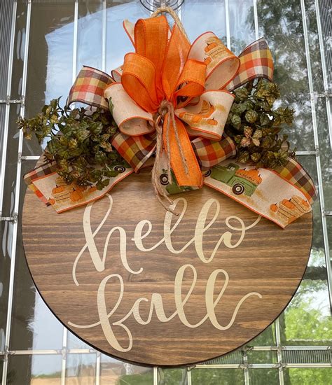 7 Easy Ways to Create Wreath and Hanger Sets