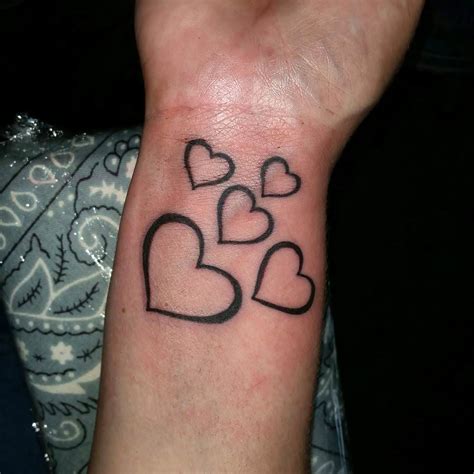 Cute Wrist Girly Heart Tattoo Design Ideas